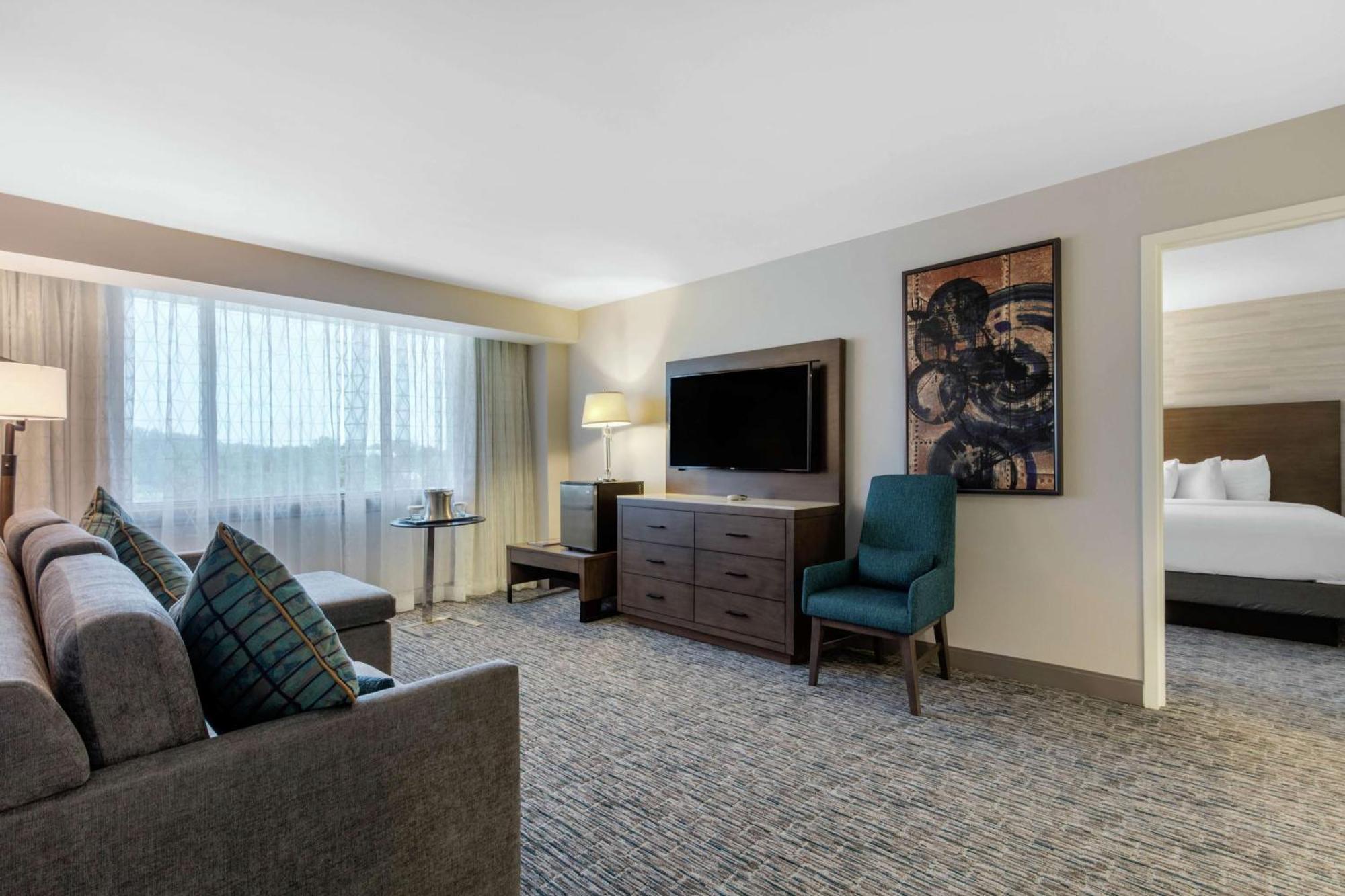 Готель Doubletree Birmingham Perimeter Park Екстер'єр фото
