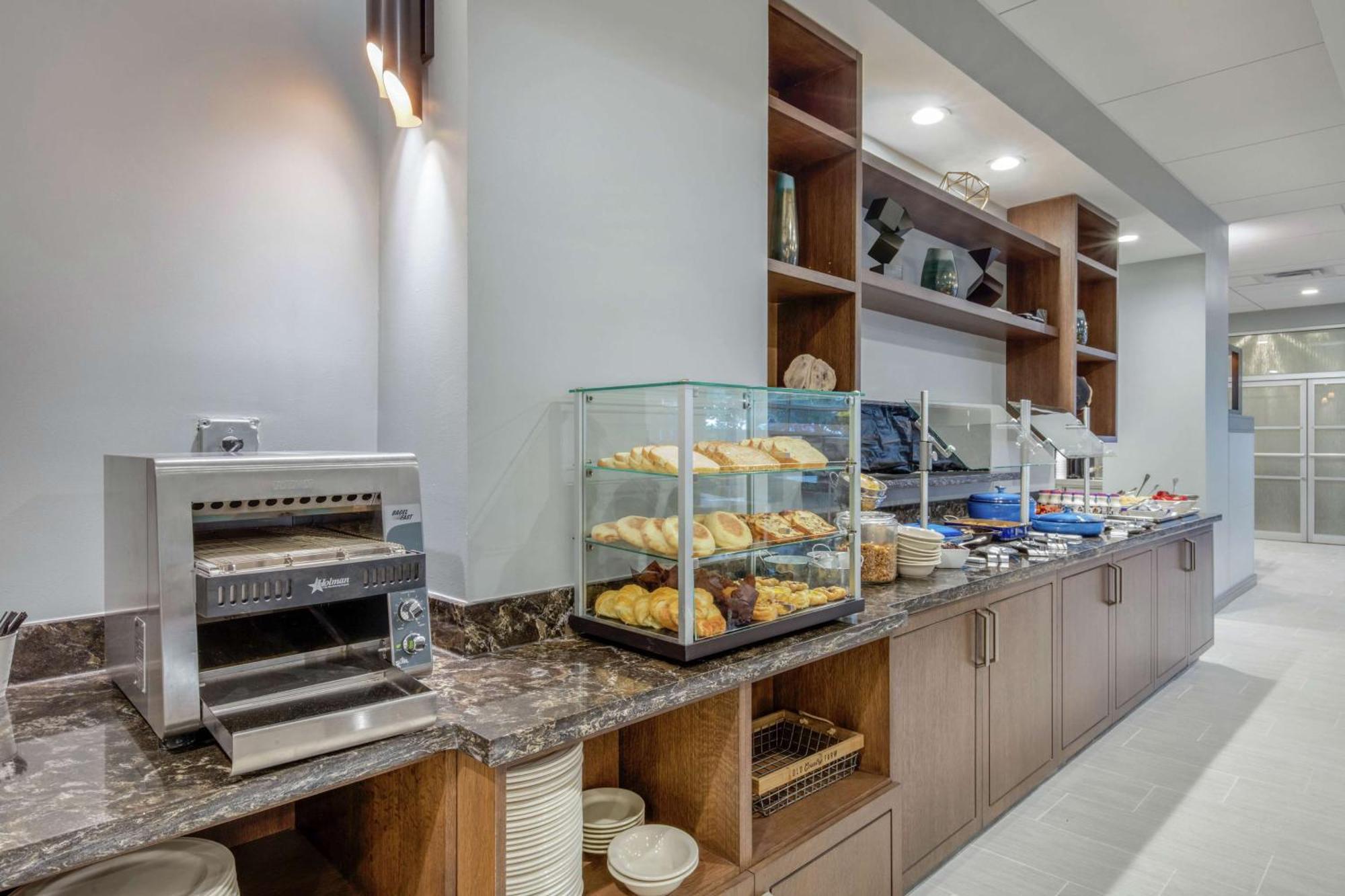 Готель Doubletree Birmingham Perimeter Park Екстер'єр фото